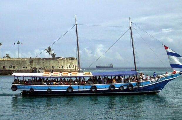 Grou Turismo – Desconto 15% OFF – Passeio de Escuna pela Baía de Todos os Santos